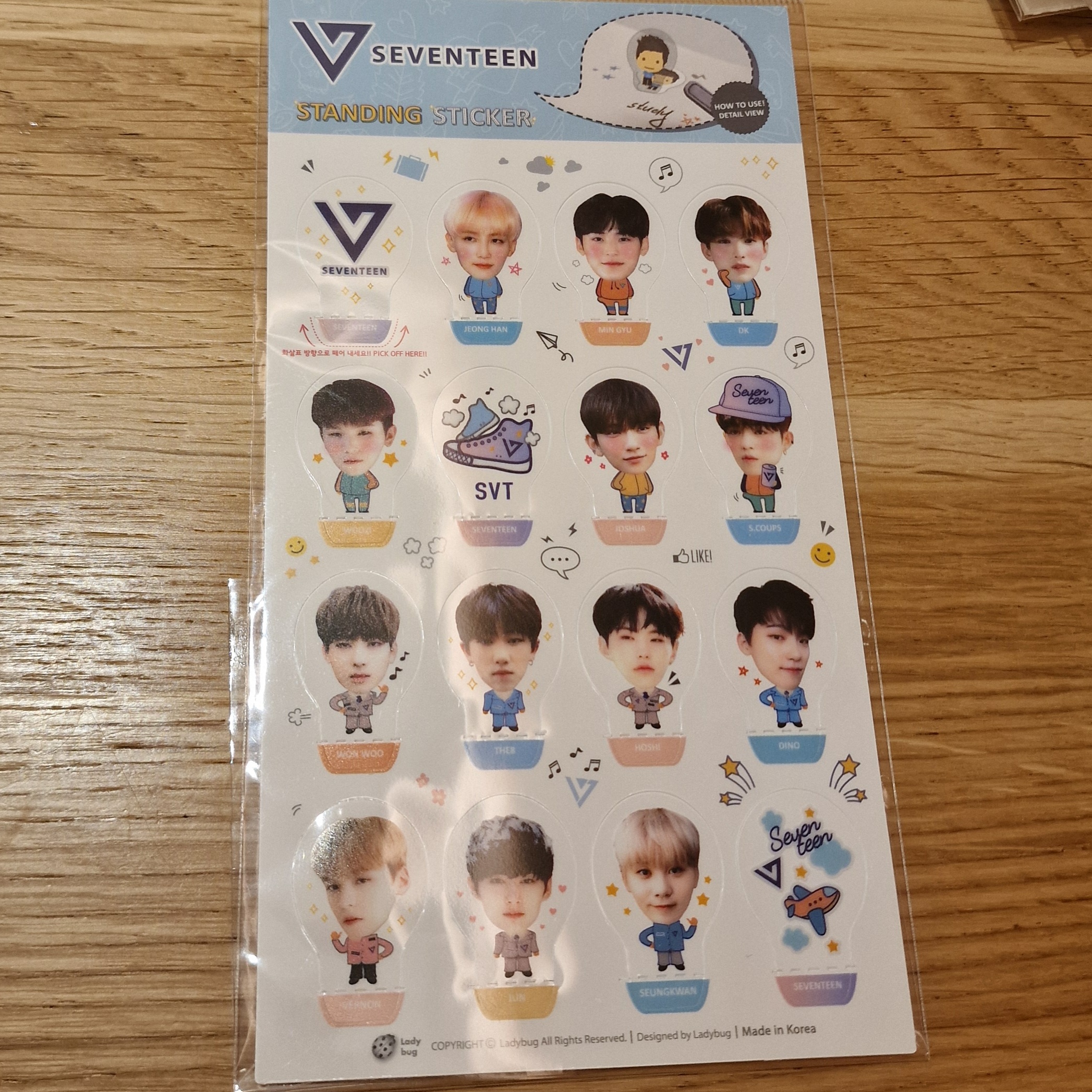 Samolepky Seventeen (Standing)